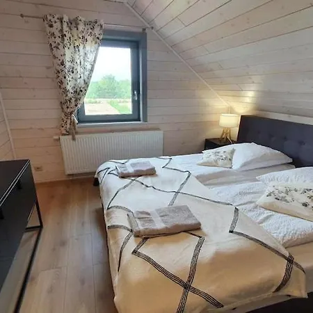 Semesterbostad Comfortable With A Terrace And Garden Borsk