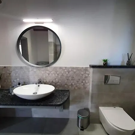 بيت للعطل Comfortable With A Terrace And Garden بورسك